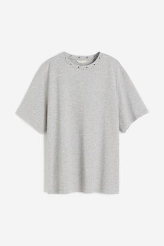 H&M T-Shirt mit Zierösen Hellgraumeliert in Größe S. Farbe: Light grey...