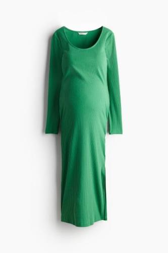 H&M MAMA Geripptes Bodycon-Kleid Grün, Kleider in Größe XXL. Farbe: Gr...