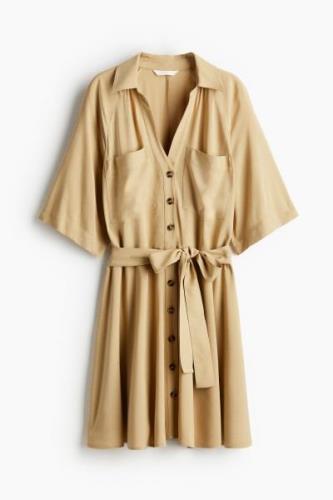 H&M Blusenkleid mit Bindegürtel Beige, Alltagskleider in Größe S