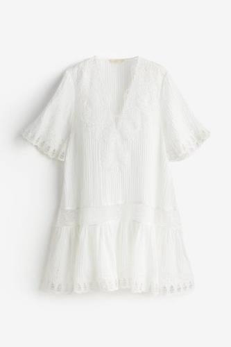 H&M Besticktes Kleid Weiß, Alltagskleider in Größe M. Farbe: White