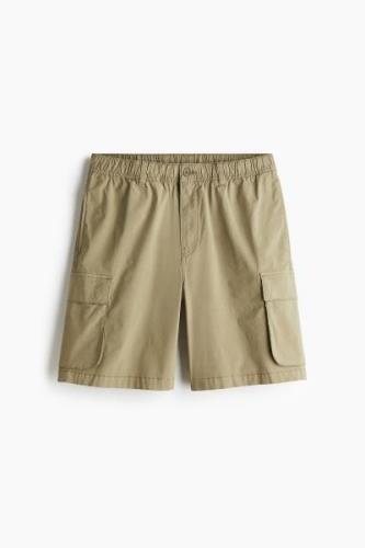 H&M Cargoshorts in Regular Fit Khakigrün Größe S. Farbe: Khaki green