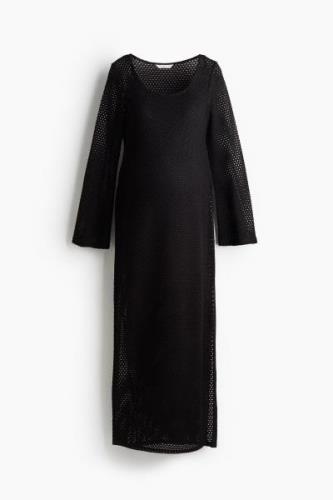 H&M MAMA Kleid in Ajourstrick Schwarz, Kleider Größe L. Farbe: Black