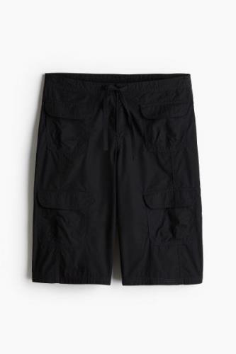 H&M Cargo-Bermudashorts Schwarz in Größe S. Farbe: Black