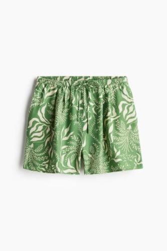 H&M Schlupfshorts Grün/Gemustert in Größe S. Farbe: Green/patterned