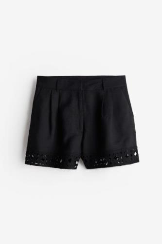 H&M Shorts mit Besätzen im Häkellook in Größe 36. Farbe: Black