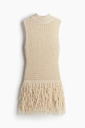 H&M Strickkleid mit Fransen Hellbeige, Alltagskleider in Größe M. Farb...